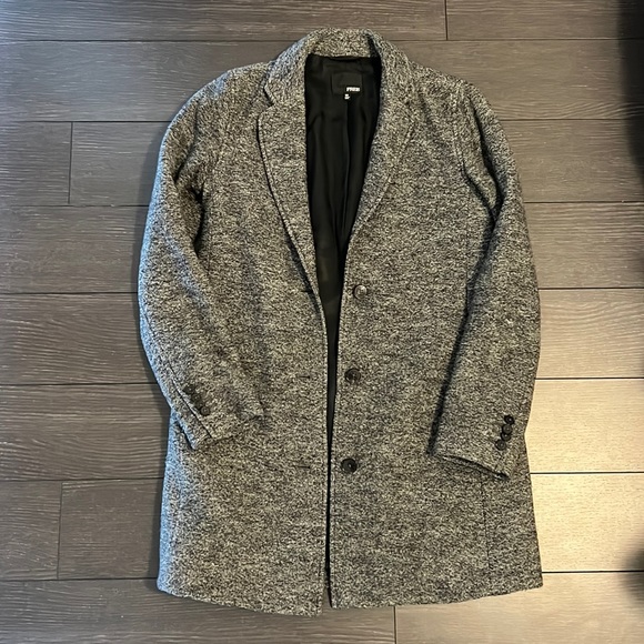 Aritzia Coat - Picture 1 of 3